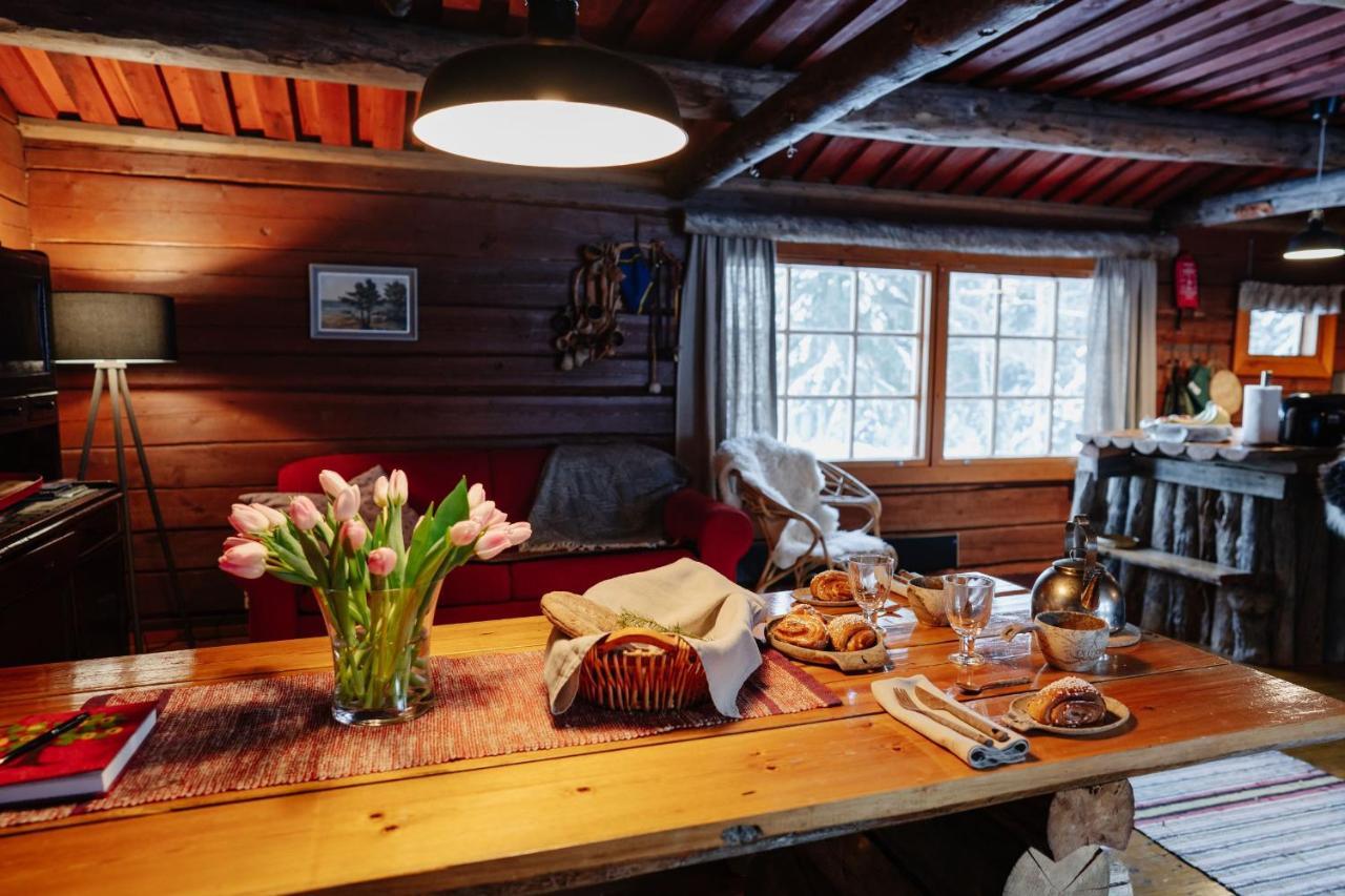 Ollero Eco Lodge โรวานิเอมิ ภายนอก รูปภาพ